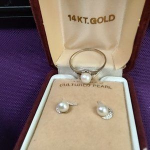 Pearl earrings and ring